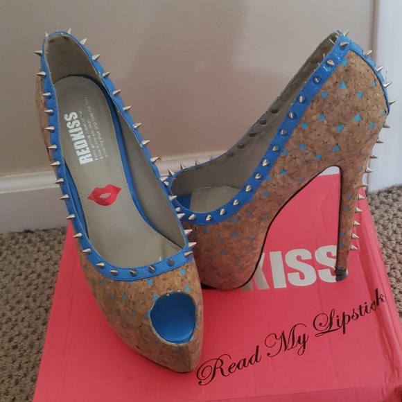 Heels - Picture 2 of 3